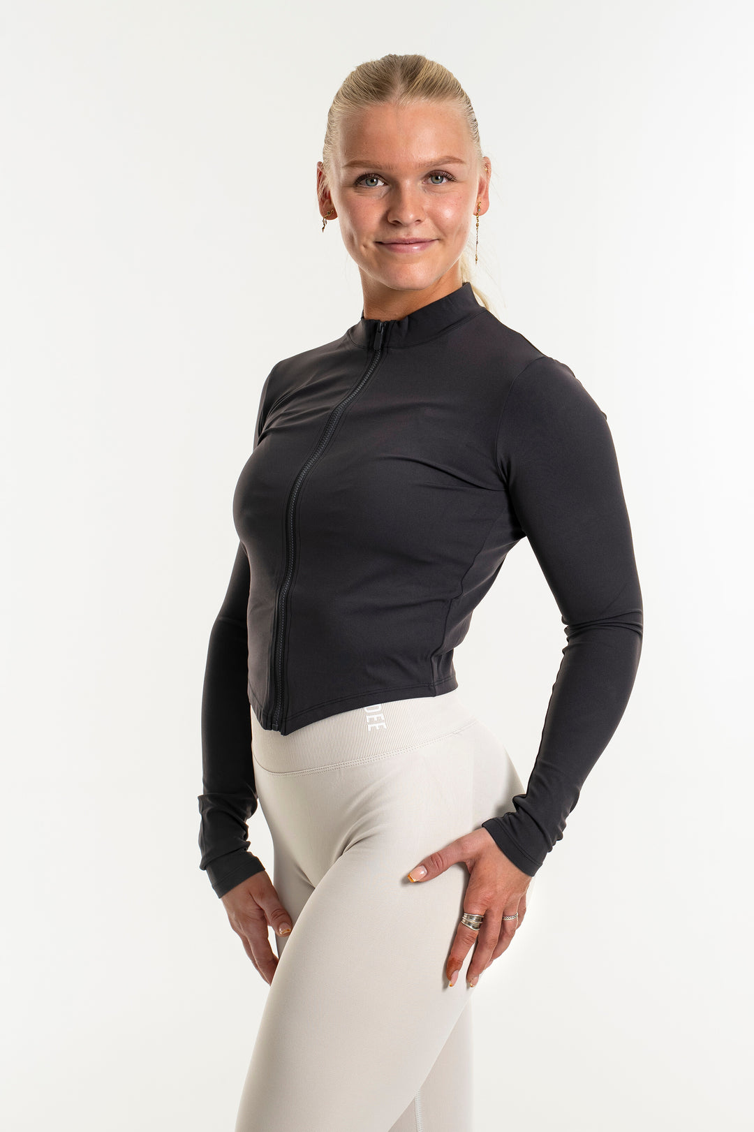 Aura Zip Dark Gray